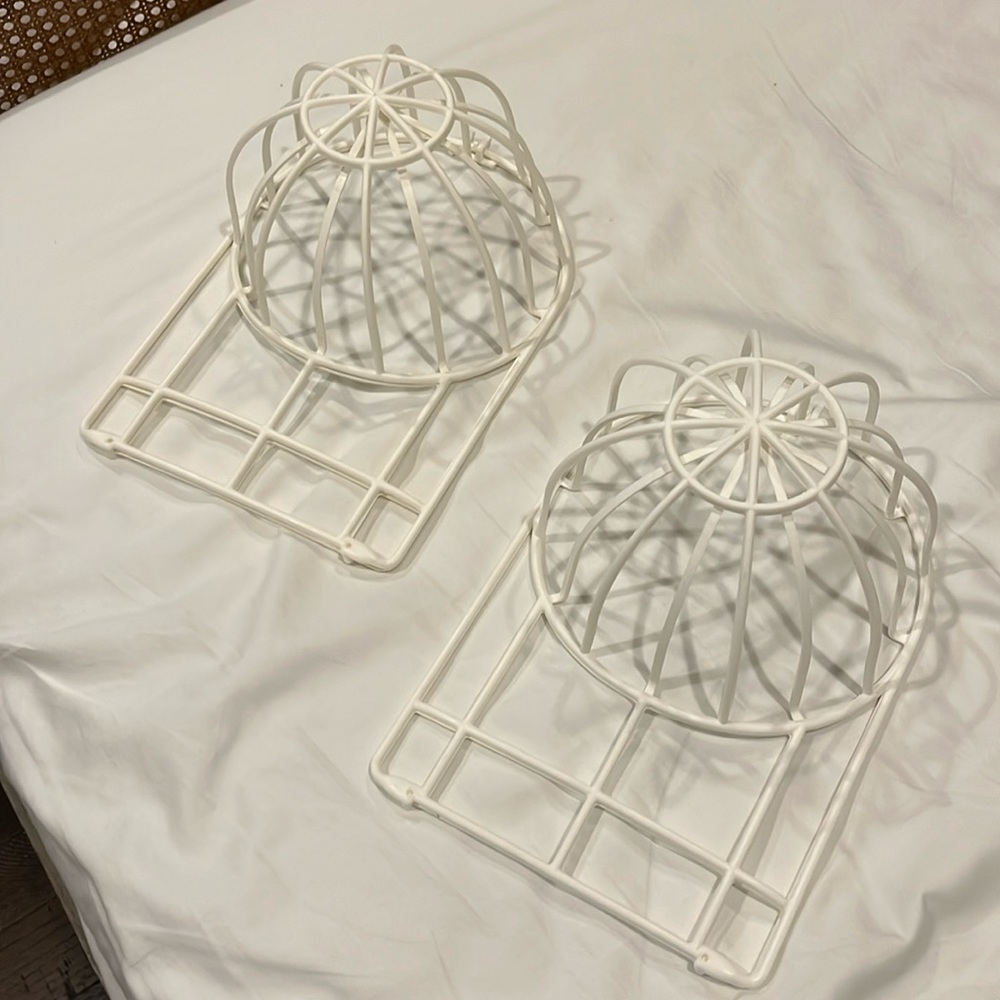 Dishwasher safe hat cleaning holder.